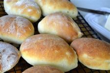 Portuguese Dinner Roll